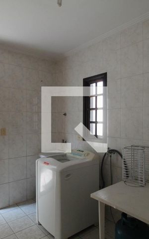 Casa para alugar com 163m², 3 quartos e 4 vagasLavanderia