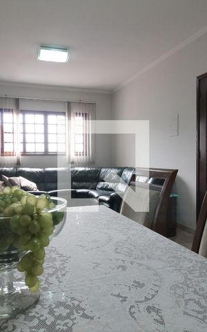 Casa para alugar com 163m², 3 quartos e 4 vagasSala