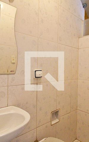 Casa à venda com 123m², 3 quartos e 2 vagasBanheiro de Serviço