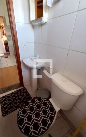 Apartamento à venda com 60m², 2 quartos e 1 vaga Apartamento à venda com 60m², 2 quartos e 1 vagaBanheiro