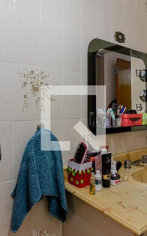 Casa à venda com 240m², 3 quartos e 4 vagas Casa à venda com 240m², 3 quartos e 4 vagasBanheiro da Suíte 1