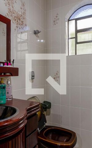 Casa à venda com 240m², 3 quartos e 4 vagas Casa à venda com 240m², 3 quartos e 4 vagasLavabo