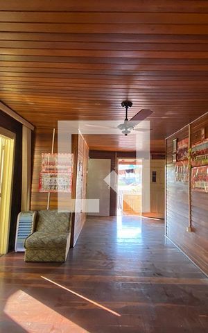 Casa à venda com 150000m², 4 quartos e 2 vagasSala