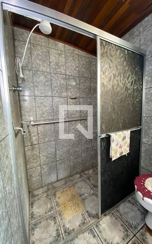 Casa à venda com 150000m², 4 quartos e 2 vagasBanheiro 2