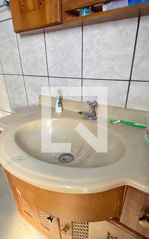 Casa à venda com 150000m², 4 quartos e 2 vagasBanheiro 3