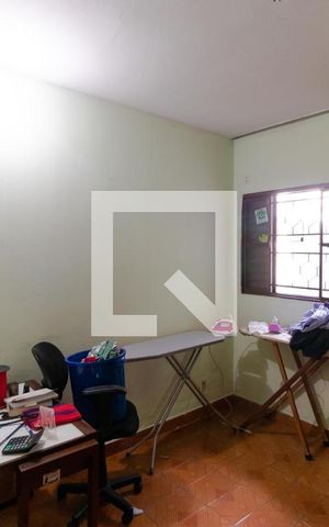 Casa de condomínio à venda com 285m², 4 quartos e 5 vagas Casa de condomínio à venda com 285m², 4 quartos e 5 vagasQuarto 01