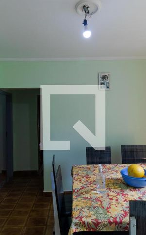 Casa de condomínio à venda com 285m², 4 quartos e 5 vagas Casa de condomínio à venda com 285m², 4 quartos e 5 vagasSala de Jantar