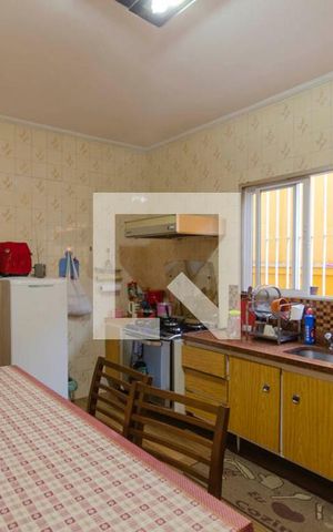Casa à venda com 150m², 4 quartos e 2 vagas Casa à venda com 150m², 4 quartos e 2 vagasCozinha