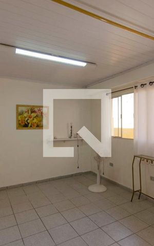 Casa à venda com 150m², 4 quartos e 2 vagas Casa à venda com 150m², 4 quartos e 2 vagasQuarto Externo