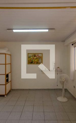 Casa à venda com 150m², 4 quartos e 2 vagas Casa à venda com 150m², 4 quartos e 2 vagasQuarto Externo