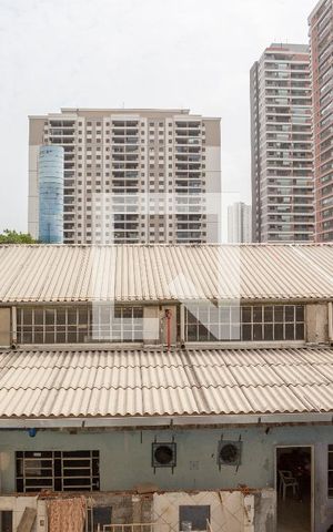 Apartamento à venda com 28m², 1 quarto e sem vaga Apartamento à venda com 28m², 1 quarto e sem vagaVista da Sacada
