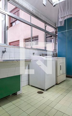 Apartamento à venda com 234m², 3 quartos e 1 vaga Apartamento à venda com 234m², 3 quartos e 1 vagaÁrea de Serviço