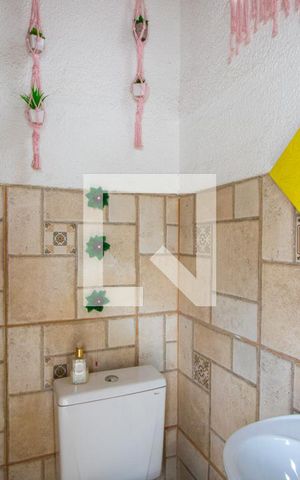 Apartamento à venda com 110m², 2 quartos e 1 vaga Apartamento à venda com 110m², 2 quartos e 1 vagaBanheiro de serviço