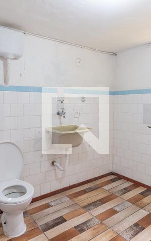 Casa para alugar com 45m², 1 quarto e sem vagaBanheiro