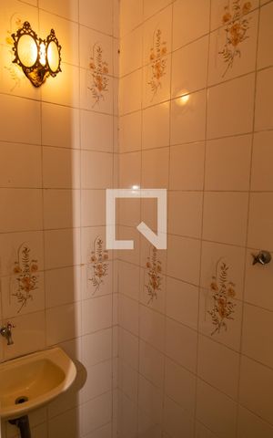 Casa à venda com 180m², 6 quartos e 2 vagasLavabo