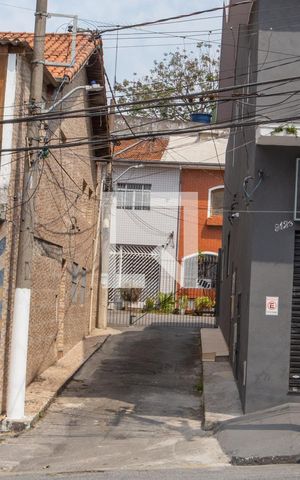 Casa à venda com 180m², 6 quartos e 2 vagasCorredor de Entrada