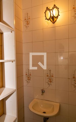 Casa à venda com 180m², 6 quartos e 2 vagasLavabo