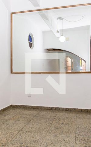 Casa à venda com 180m², 6 quartos e 2 vagasSala