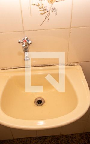 Casa à venda com 180m², 6 quartos e 2 vagasLavabo