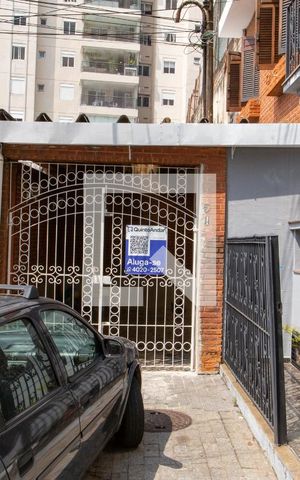 Casa à venda com 180m², 6 quartos e 2 vagasFachada