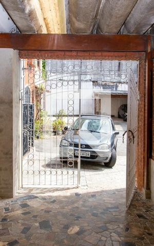 Casa à venda com 180m², 6 quartos e 2 vagasGaragem