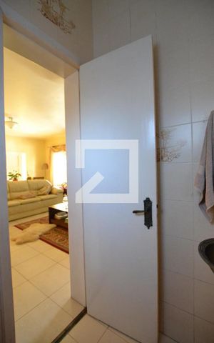 Casa à venda com 287m², 4 quartos e 2 vagasLavabo