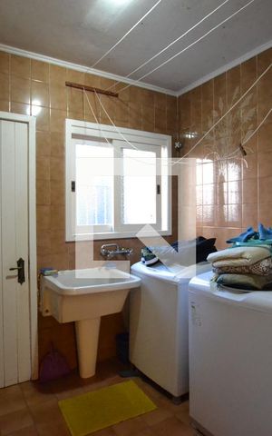 Casa à venda com 287m², 4 quartos e 2 vagasÁrea de Serviço