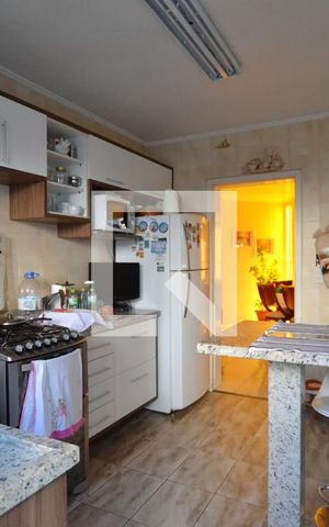 Casa à venda com 287m², 4 quartos e 2 vagasCozinha
