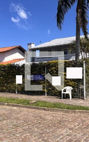 Casa à venda com 287m², 4 quartos e 2 vagasFachada
