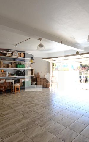 Casa à venda com 287m², 4 quartos e 2 vagasGaragem