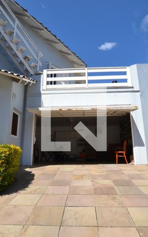 Casa à venda com 287m², 4 quartos e 2 vagasGaragem