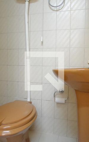 Casa à venda com 287m², 4 quartos e 2 vagasBanheiro de Serviço