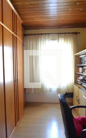 Casa à venda com 287m², 4 quartos e 2 vagasQuarto 2