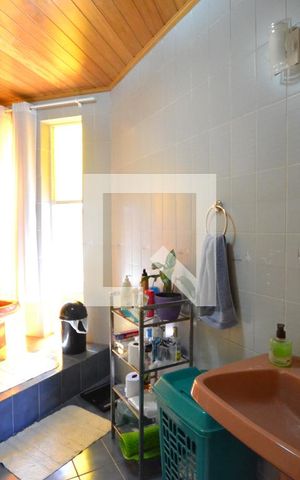 Casa à venda com 287m², 4 quartos e 2 vagasBanheiro
