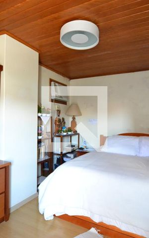 Casa à venda com 287m², 4 quartos e 2 vagasQuarto 3