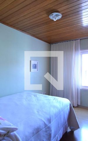Casa à venda com 287m², 4 quartos e 2 vagasQuarto 1