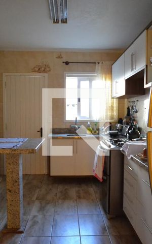 Casa à venda com 287m², 4 quartos e 2 vagasCozinha