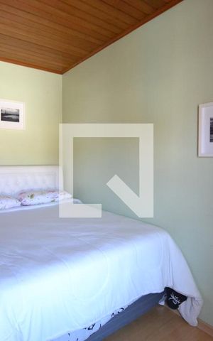 Casa à venda com 287m², 4 quartos e 2 vagasQuarto 1