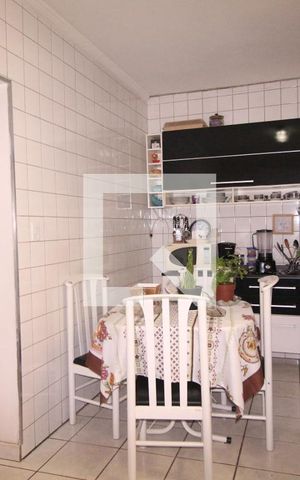 Casa à venda com 340m², 2 quartos e 2 vagasCozinha