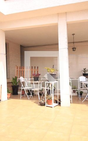 Casa à venda com 340m², 2 quartos e 2 vagasvaranda