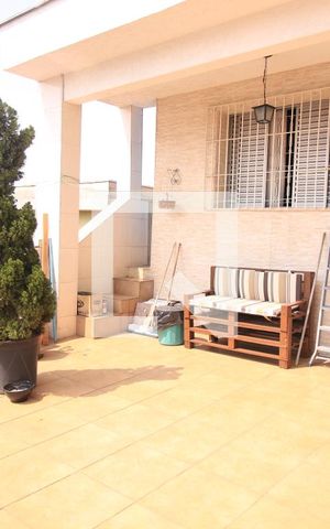 Casa à venda com 340m², 2 quartos e 2 vagasVaranda