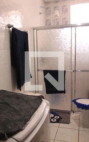 Casa à venda com 340m², 2 quartos e 2 vagasBanheiro 1