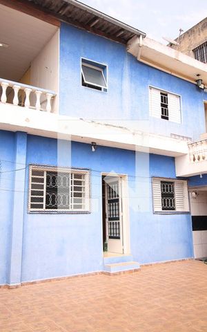 Casa à venda com 340m², 2 quartos e 2 vagasQuintal