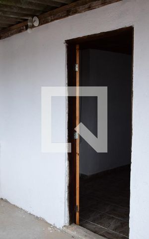 Casa para alugar com 90m², 2 quartos e 1 vagaSacada