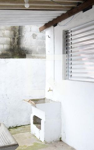 Casa para alugar com 90m², 2 quartos e 1 vagaÁrea de Serviço
