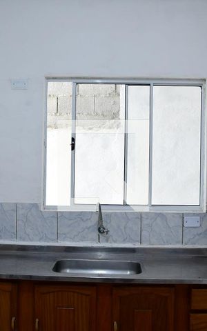 Casa para alugar com 90m², 2 quartos e 1 vagaCozinha