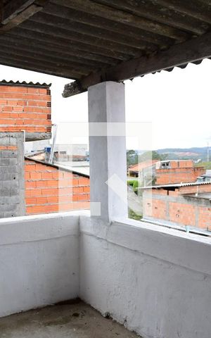 Casa para alugar com 90m², 2 quartos e 1 vagaSacada