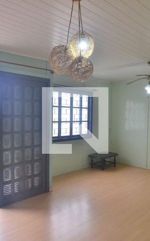 Casa à venda com 60m², 2 quartos e 2 vagasSala