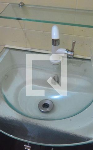 Casa à venda com 60m², 2 quartos e 2 vagasBanheiro