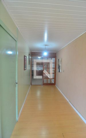 Casa à venda com 60m², 2 quartos e 2 vagasSala